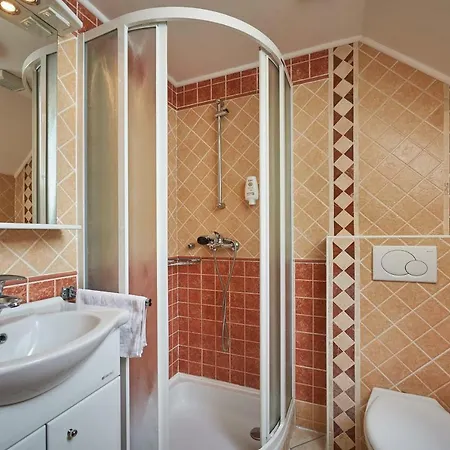 Apartmaji Kope Appartamento Razborca