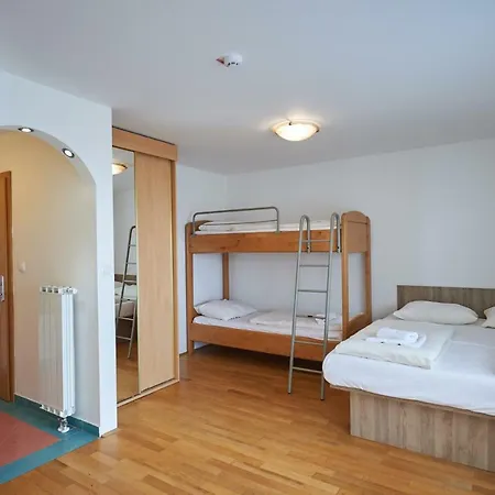 Apartmaji Kope Razborca